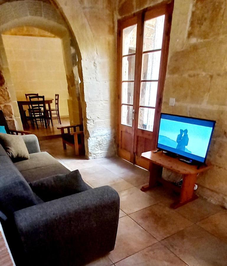 Ta Lucia Farmhouse With Private Pool And Bbq Santa Luċija Exterior foto